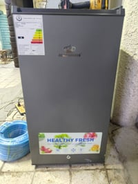 ثلاجة ٦ قدم • مستعمل قليل • شارع الزهور تكريت