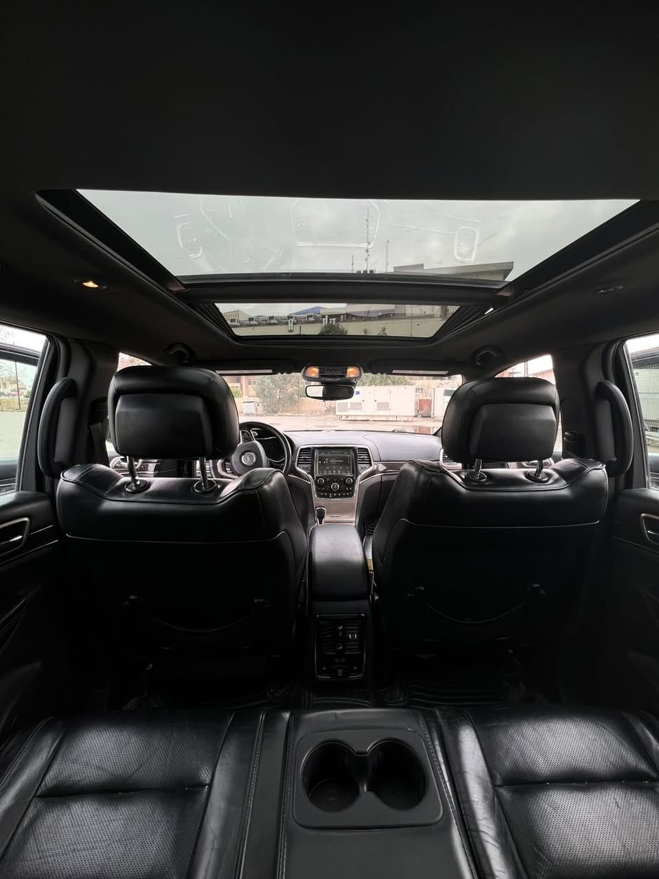 سلام عليكم للبيع جيب موديل 2017 وارد أمريكي  بيها صبغ  بجم داخل شاصي شي بصيط السياره فول بغداد بسمي مكاني بغداد العامريه بيع مستعجل تفاصيل اتصل السعر 185  ***********
