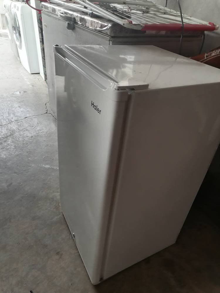 ثلاجة صغيرة اللبيع شغل سعرا ٧٥ بي مجال كركوك حي العروبه يم ملعب خومسي او وكف قديم حجم ٦ قدم كل بلادي شركة مابي اي عيب شغال بل شرط ٧ايام ضمان
***********
*********** كركوك, العراق
