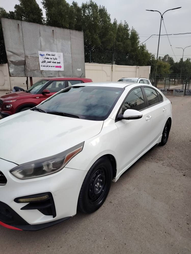 كيا فورتي ٢٠٢٠
جيتي لاين
محرك ٢٠٠٠ دوش
صور الحادث مرفوقة بالمنشور
باباتين معمرات وبنيد نفس اللون بلادي جتي لاين فول عدا الفتحه السعر ١٢٥ ورقه 
*********** بغداد, العراق
