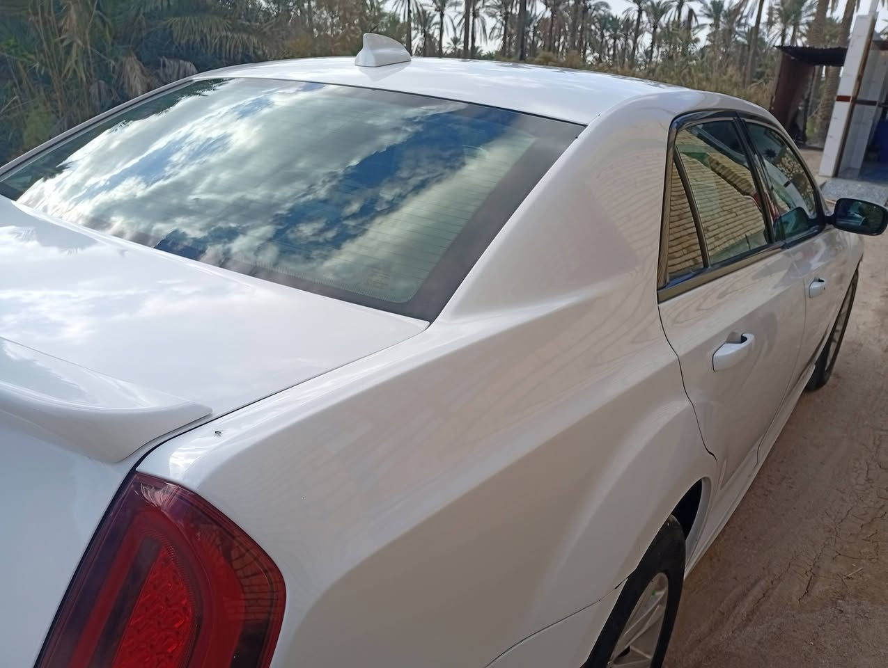 للبيع وباماs300 ابيع بجم الجاملغات مفتوحه بس البنيدصبغ والجاملغ الخلفي جهة السائق بي باردالسعر٢٠٥$ وبيه مجال    العنوان البصره   قظاءالمدينه   ***********
