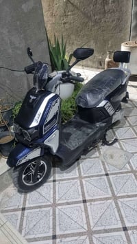 دراجه شحن  ما ناقصه اي شي   بس متوازي ع البيعه مالته   الشراي يتصل   0...