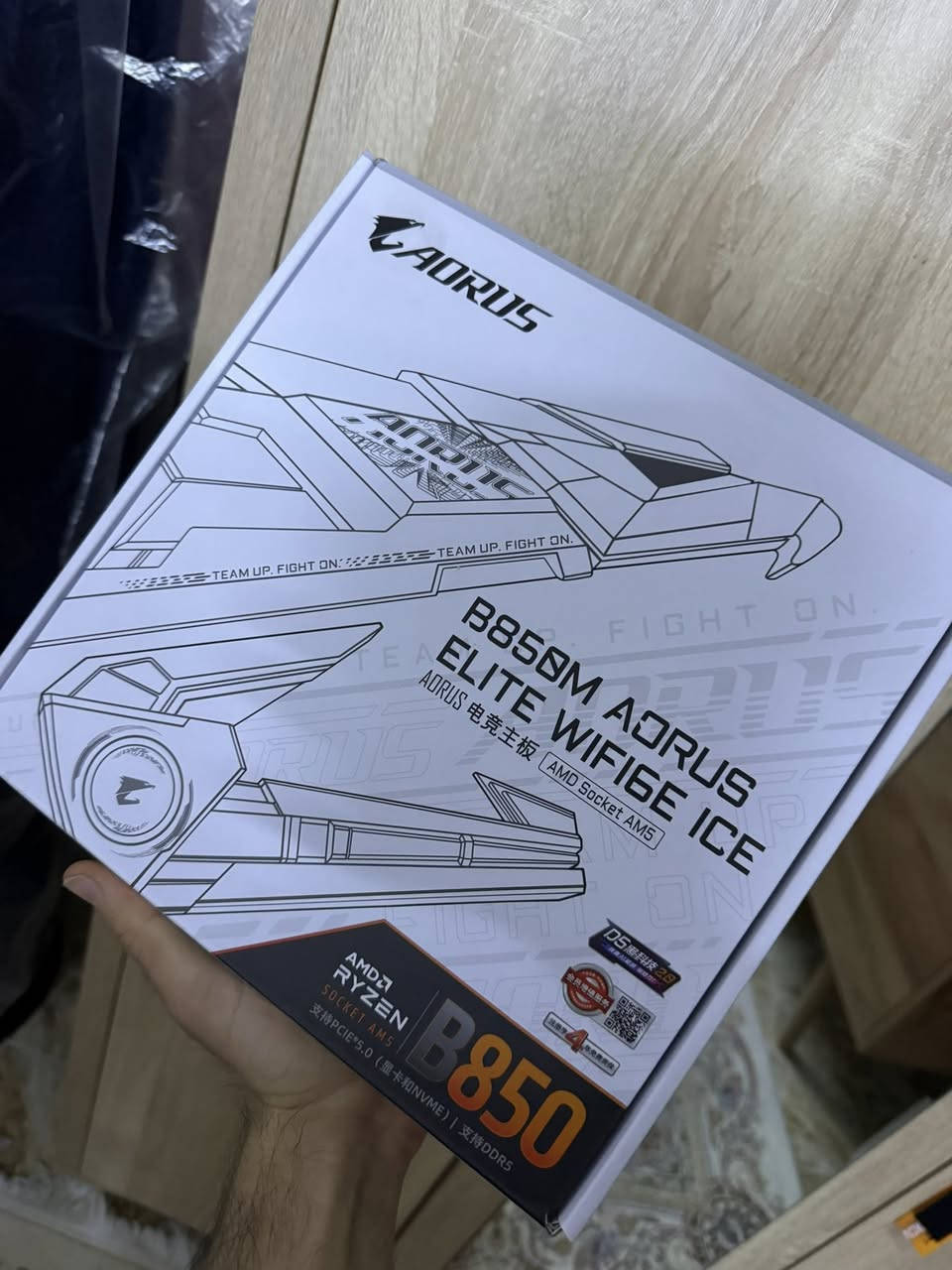 السلام عليكم
معالج ryzen 7 7800x3d
Mb b850m aorus elite wifi ice ابيض
ثنينهم 770 مع التوصيل 
جديد ما مستخدم


**إذا كنت صاحب هذا الإعلان وتريد حذفه لأي سبب، رجاءا أرسل رسالة إلى الدعم الفني**