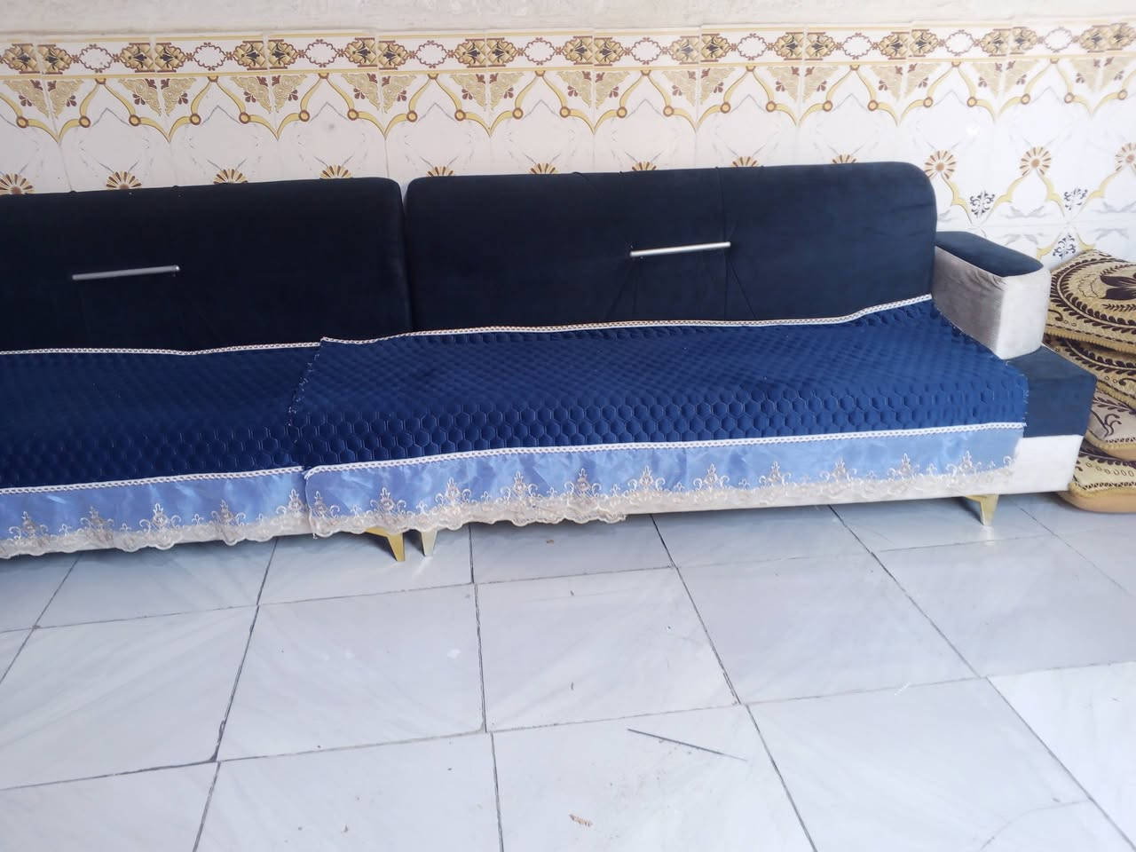 تخم عـشر نفــــرات نضيف مامكـــسر المـكان ناصريه حي الشهداء 
الرقـــم/***********
