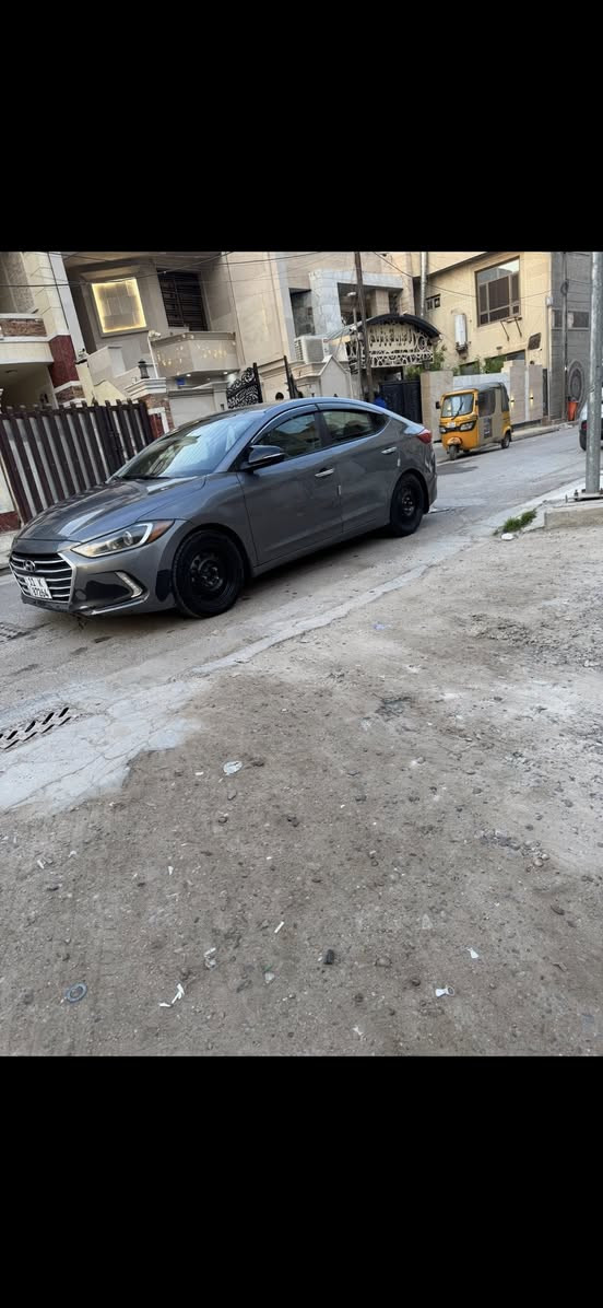 السلام عليكم النترا 17بيه 4قطع صبغ حادثه مال امريكه بنيد والجوملغ  امئشرلك عليه بل صوره مكينه كير تبريد كلى تمام صدر جديد سنويه ورقم جديدبغداد نص فول السعر106  مكانه بغداد حي الجهاد اتصل ***********
