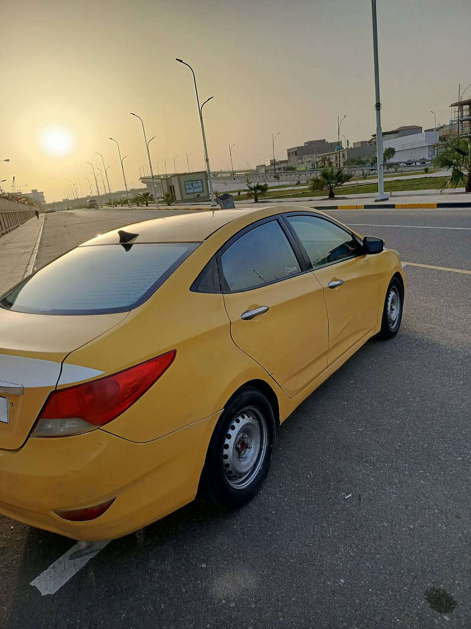 السلام عليكم اكسنت للبيع موديل 12 خليجي رقم انكليزي سنويه ل30 كير مكينه 1600 تخم تاير تبريد منضومه جديده السعر 70 مكاني البصره للاستفسار اتصل على الرقم ***********
