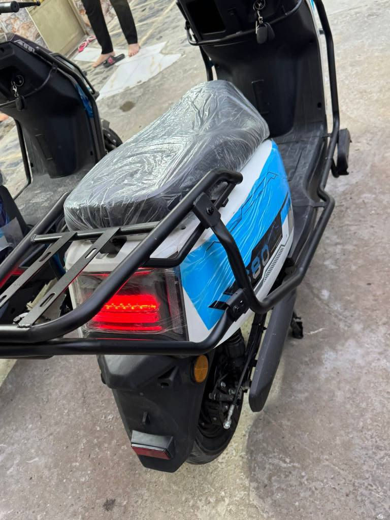 دراجه شحن ام عيون بعدها جديده مماشيه 
نظيفه مصار سبوع من اخذته سبب البيع اريد اسوي عمليه يجفيكم شر ومحتاج فلوس بغداد, العراق


**إذا كنت صاحب هذا الإعلان وتريد حذفه لأي سبب، رجاءا أرسل رسالة إلى الدعم الفني**