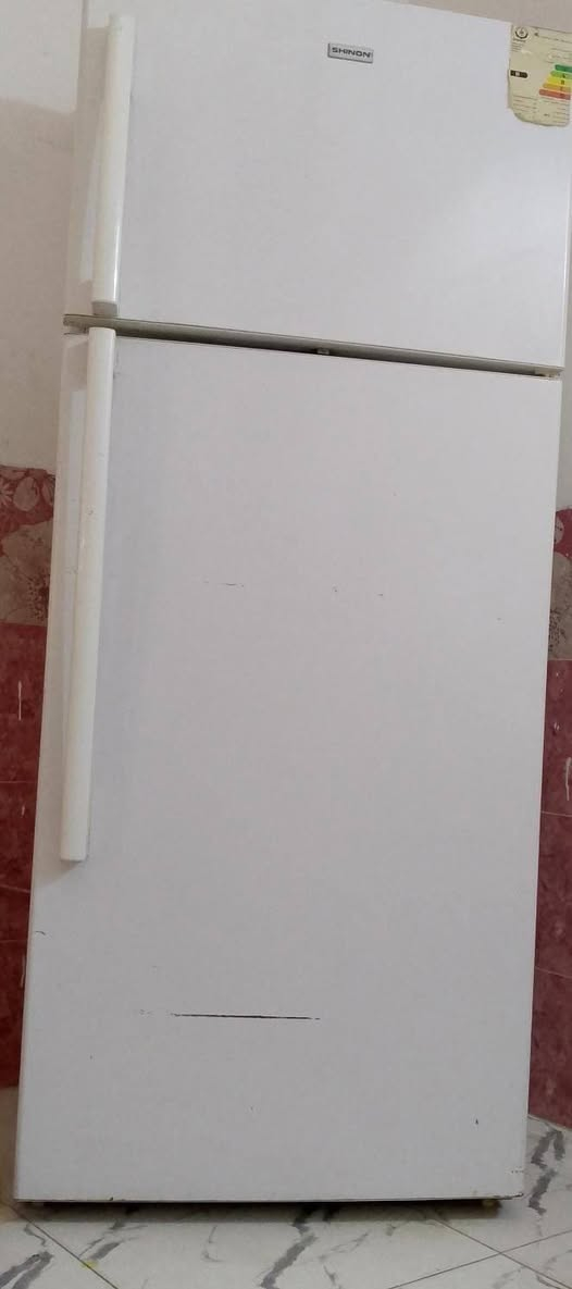 ثلاجه حجم كبير شغاله وكلشي مابيه. لضيق المكان يردون يبعوها.  السعر    ٣٢٥،،   شرط الفحص  العنوان  كربلاء حي الزهور قريب الكفيل.


**إذا كنت صاحب هذا الإعلان وتريد حذفه لأي سبب، رجاءا أرسل رسالة إلى الدعم الفني**