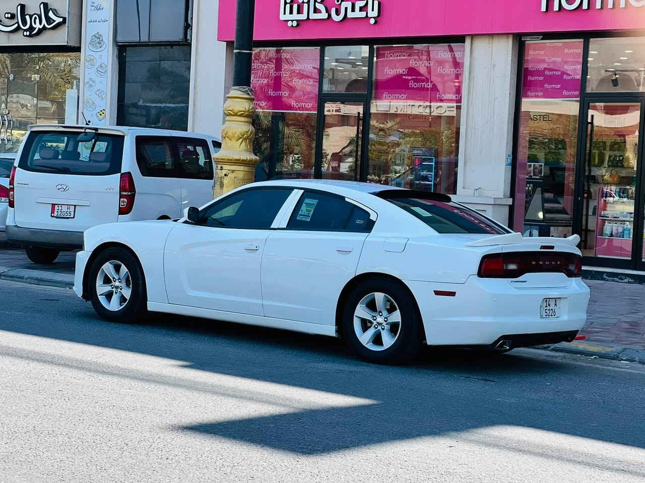 جارجر فول رقم بغداد دولي بسمي مديل 13 صبغ عام وربع لبجم حادث وجاملغ خلفي ولتكمه لكدام مصلحه لسعر 105  ***********
