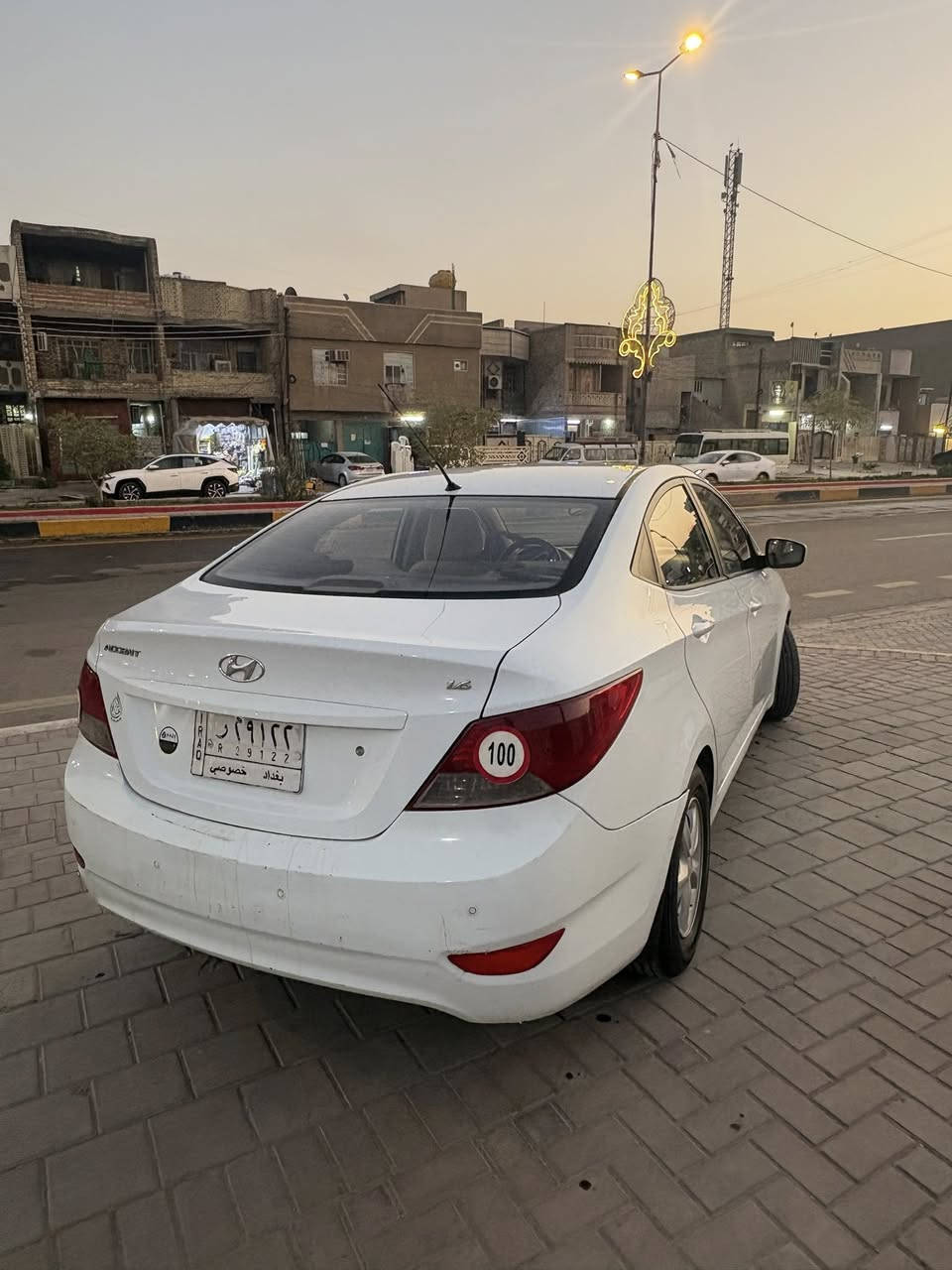 يا الله

للبيع  اكسنت 2014  خليجي

مكينه 1600

بيه صبغ بنيد وجاملغ وباب خليفه بدون دواخل
شواصي لغود كله سليم

رقم بغداد باسمي 

ماشيه 130

رايده ب88 ورقه وبيه مجال بسيط  انشاءالله

مكاني بلبنوك 
***********
