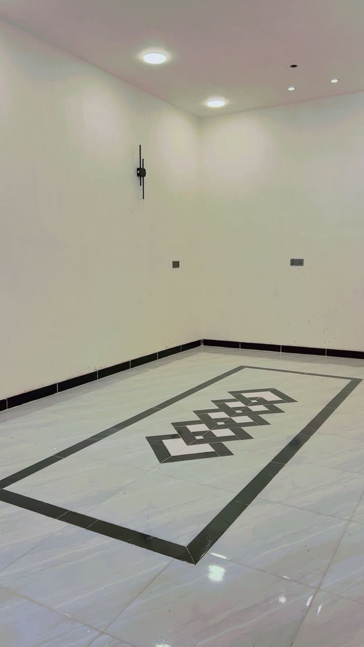 بيت للبيع مساحته 125 زراعي بيت ركن عله فرعين الفرع 10 متر عنوانه بغداد سبع قصورالسفسار***********
