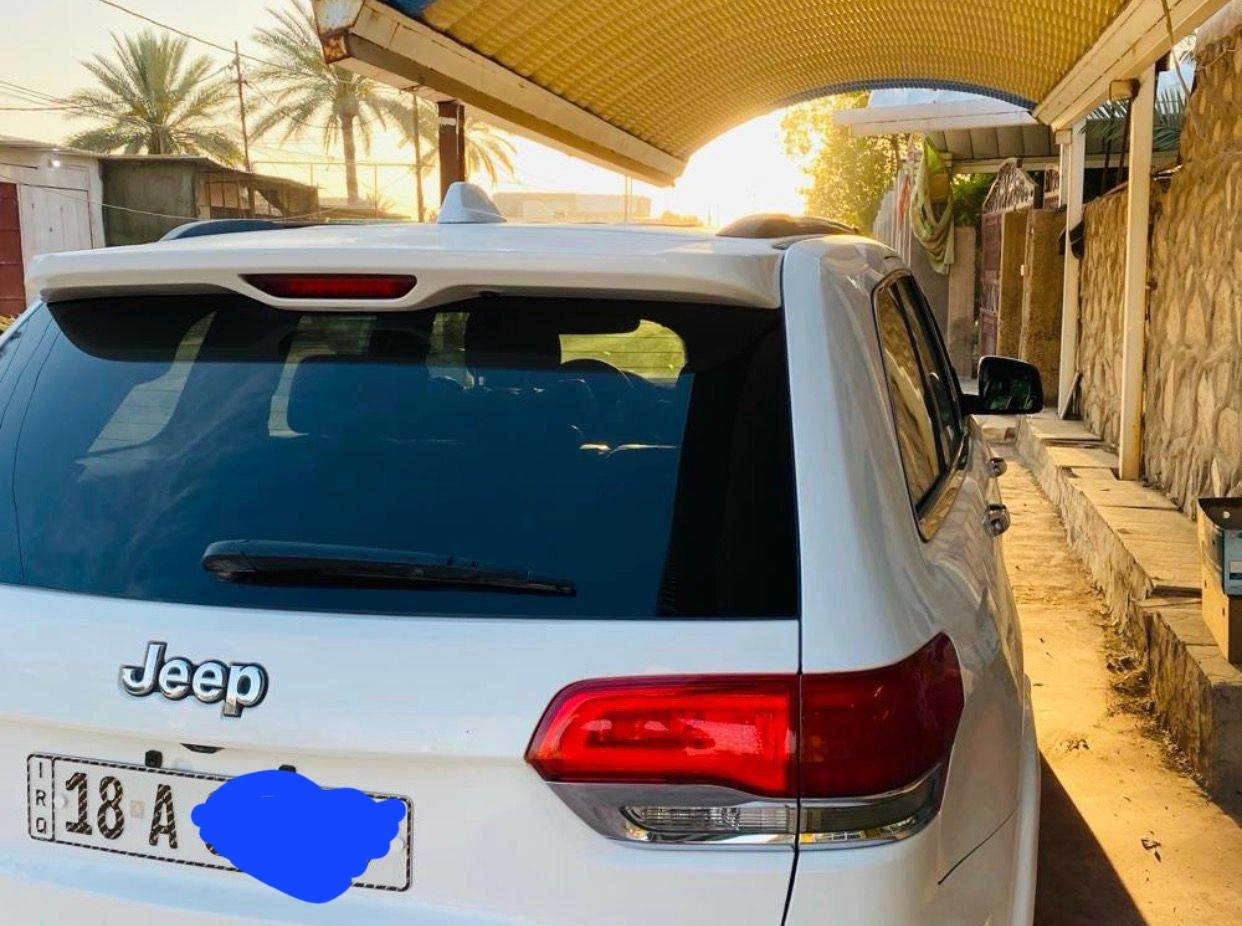 السلام عليكم
جيب كراند شيروكي اوفر لاند امريكي 

موديل 2017 

ماشية 131  

رقم بابل بأسمي تحويل ثاني يوم مكينة جديدة هسه شادها 

#المواصفات…

1-كشنات جلد 

2-كشنات امامية تدفئة تبريد + الخلفية تبريد تدفئه

3-كرسي السايق والصدر تحكم كهرباء

4-تحديد مسار

5-التوقف الذاتي 

6-تبريد قطعتين منفصل 

7-بانوراما 

8-ماوس بالاضافة الى 6 وضعيات قيادة

9-نظام التعليق (جكات)

10-وضعيات خزن الكشن 

11-نقطة عمياء 

12-مري شفط مع تعتيم ذاتي

13 ستيرن كهرباء

14-دفع رباعي 4*4

15-ويل قياس 18

16-شاشة كبيرة مع نفگيشن GPS

17-صندوق كهرباء

18-تشغيل عن بعد 

19-لايت مع بلوجكتر زنون 

20-محرك 3600 

21-صندوق كهرباء 

22-حساسات امامية وخلفية 

23-كاميرا 360 درجة 
صور الحادث مرفق بالمنشور 

السعر $ 214 
المكان بغداد 
للاستفسار اتصال
رقم الهاتف ***********
