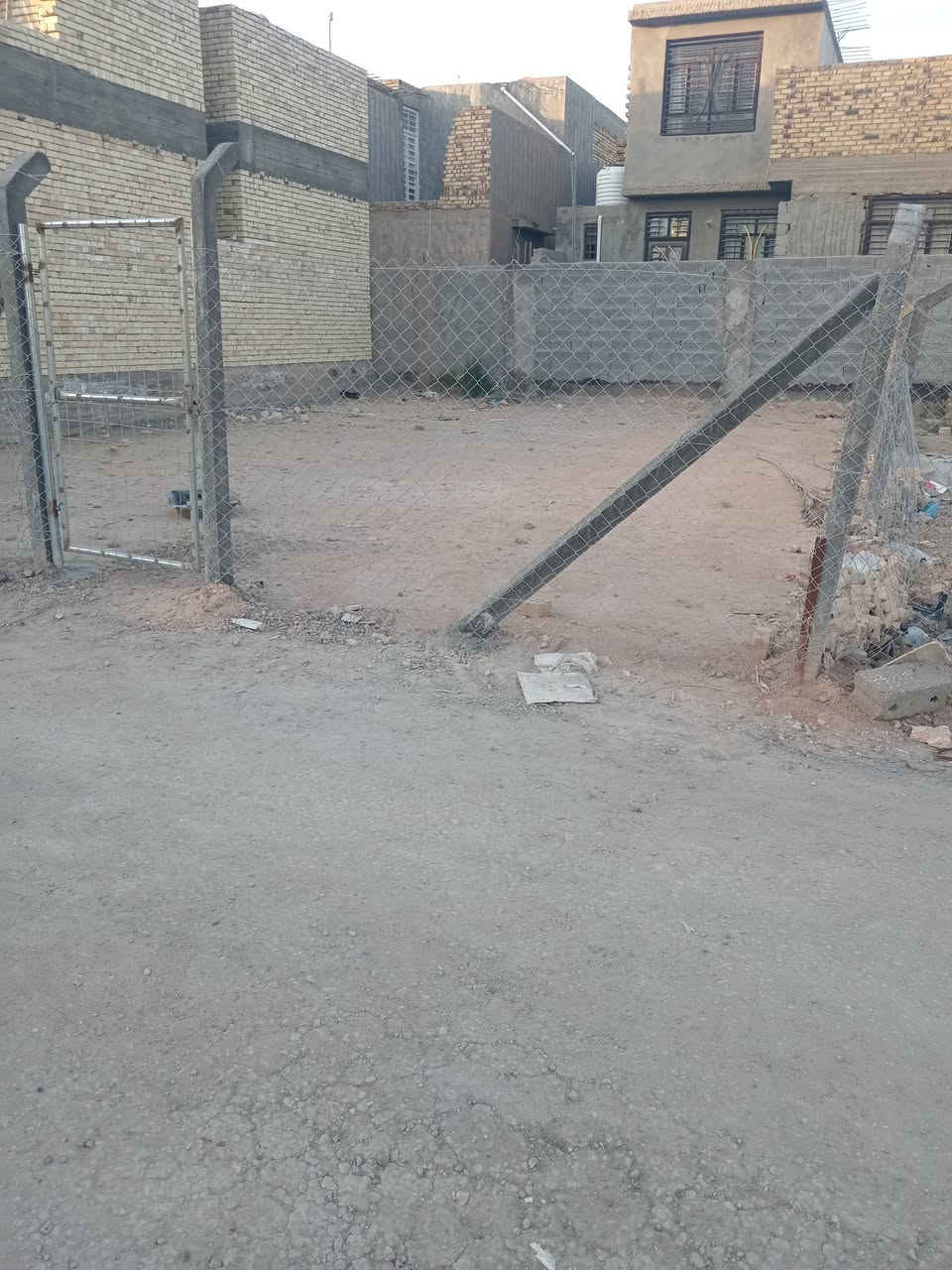 السلام عليكم

قطعة أرض زراعي سند ٢٥
حلة نادرالاولى شارع الخدمي فرع سكلة صدام حي الزيتون قرب كيعان بيت الب غزال
مساحة ١٥٠ م واجهة ١٠
خدمات ماء كهرباء مجاري تبليط
ملاحظة بيع او مراوس
للاستفسار***********
***********
*********** ابواحمد
لبيع وشراء العقارات في بابل مكتب البيت الأمين حلة نادر الأولى قرب آسواق الجمل ملاحظة نستقبل جميع عروض البيع والشراء والايجار الرهن
