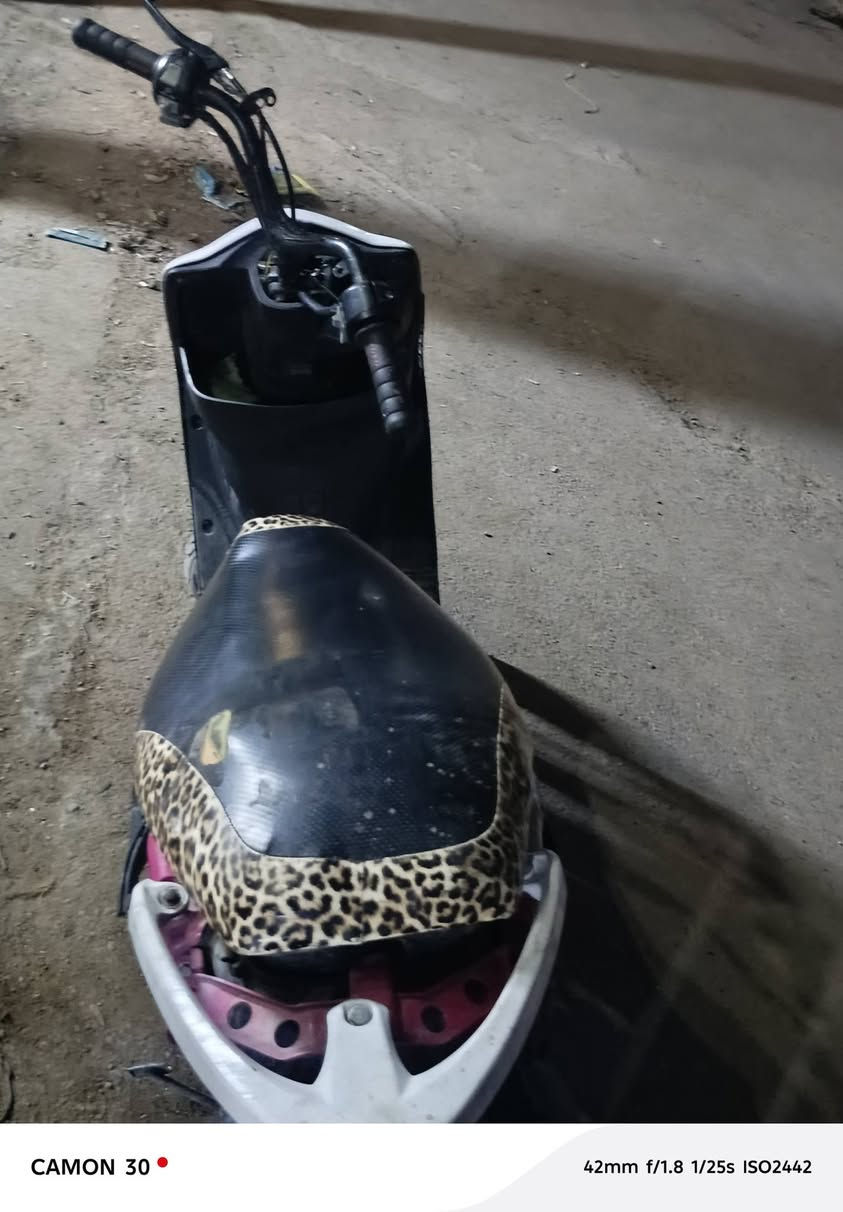 السلام عليكم ماكس عدله مال لعب تعمير جديد دراجه جديده ضفيره جديده تايرات جدد دراجه نظيفه واقيه رياضي كلجات رياضي دراجه صارلها شهر من معمريها مكينه 49 بلادي الشاصي وردي والكفر ابيض والسبايدر ابيض مستعجل عل بيعتها السعر 350 وبيها مجال المكان بغداد الدوره ابو دشير الرقم ‏‪***********‬‏@
