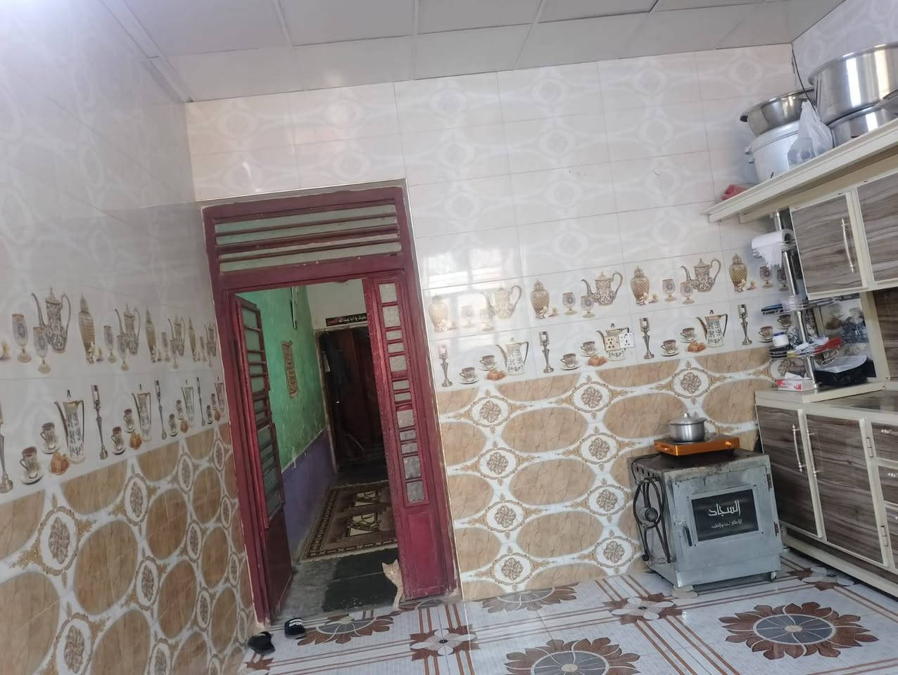 بيت زراعي بآل حمد نزلة شيخ سامي للبيع مساحة ١٠٠ متر يحتوي على غرفه وصاله ومطبخ وصحيات السعر ١٦ وبي مجال للشراي 
***********
***********

