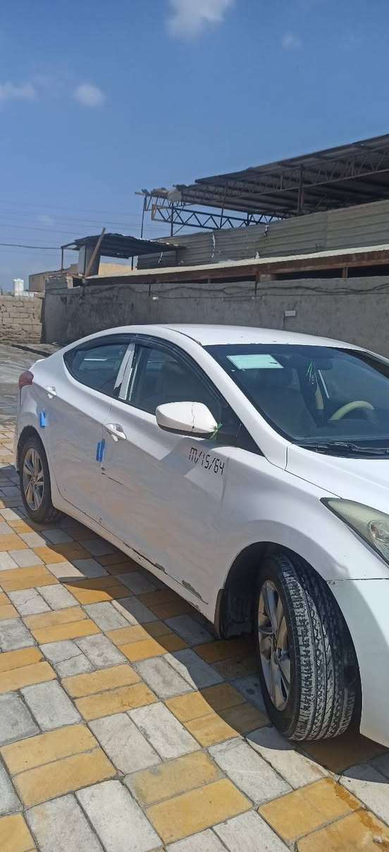 سلام عليكم الانتره موديل 13 بيه قطع صبغ ابيع حزام بدون دواخل سعر 93 وبيه مجال مكان سياره نجف ***********
