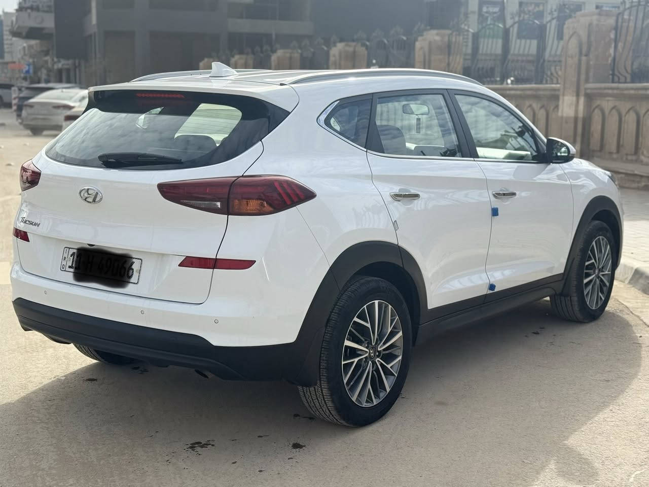 السلام عليكم توسان موديل 2020 وارد خليجي مكفوله رقم بغداد انكليزي بأسمي ماشيه 100  كشنات كهرباء خمس عدسات حساس امامي خلفي كشنات جلد سعرها 210 وبيها مجال 
‏***********
