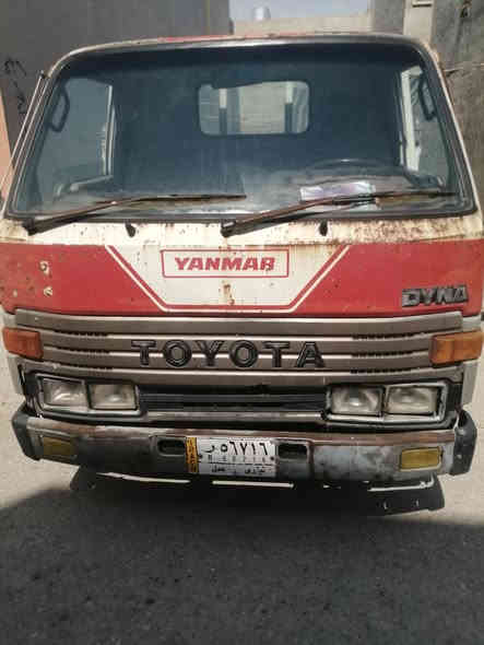 للبيع تويوتا دانيا موديل ١٩٩٢ سنوية ٢٧ باسمي رقم نينوى طول ٤،٣٠م بيها حصة كاز سعرها ٦٢ وبيها مجال اتصال على ***********
