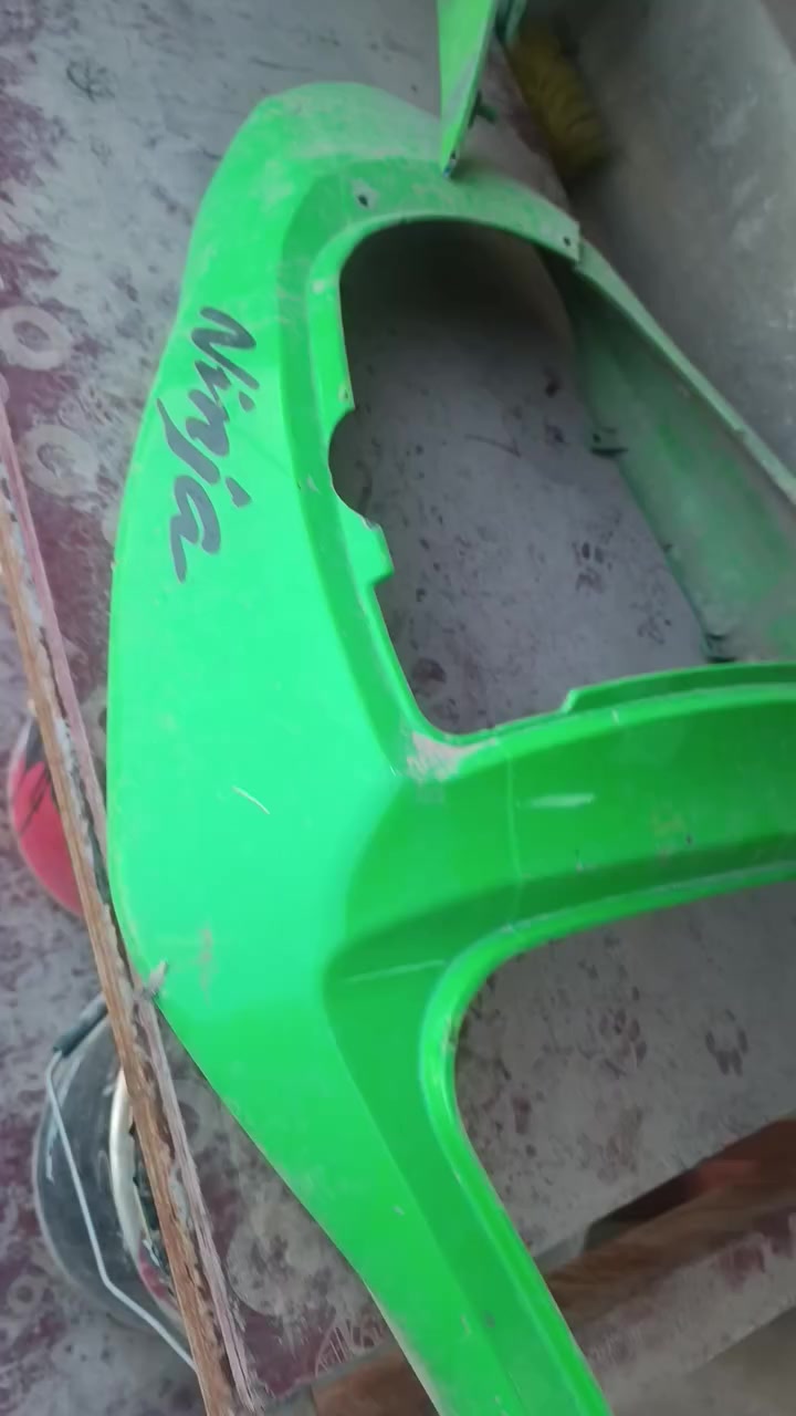 سلام عليكم غراض مال كاوسكي
للبيع  درع لون ذهبي ٧٥
وكفرات رياضيه بيهن اضرار خفيفه ١٢٥
صالنصه رياضي سعر ٤٠
دوسات رياضيه انطيهن ويه لكفرات
ستيرن رياضي انطي ويه لكفرات 
واكو صالنصه رياضي استيل همين ممصوره 
بيهن مجال 
مكاني بغداد اليفيده يدخل خاص ***********
