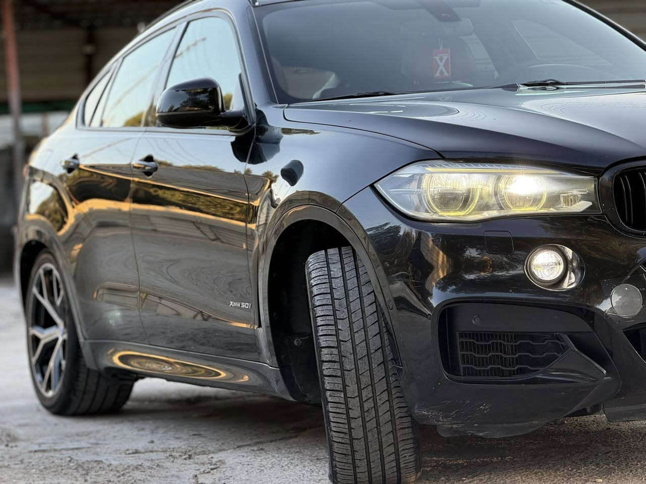 ⸻

✨ BMW X6 موديل 2016 – وكالة العروش ✨

📞 للاستفسار: ***********

🔹 خليجي كفالة عامة من كلشي
🔹 محرك V8 (8 سلندر)
🔹 رقم أربيل باسمي (جديد)

🔥 فول المواصفات 🔥
▪️ أبواب شفط
▪️ بصمة دخول + ترحيب
▪️ كشنات جلد كهرباء (تدفئة + تبريد)
▪️ تبريد قطعتين
▪️ 4 كامرات
▪️ 3 شاشات
▪️ تحكم ستيرن كهرباء
▪️ رادارات محيطية + رادار أمامي
▪️ صندوق كهرباء

📌 باقي مواصفات الـ X6 الفول معروفة
📌 سيارة نظيفة جداً ومكفولة من كلشي

💰 بيع أو مراوس

📍 بغداد – السيدية
