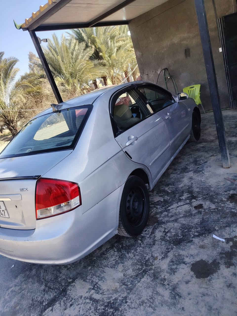 السلام عليكم كيا سبكتره للبيع2007 رقم بغداد نكليزي تحويل ثاني يوم سنويه جديده سياره مصبوغه حازام لجماليه  هزه جديده وارد امريكي حادثه فقط تصليح فقط فخذه اماميه اليسره بار مكينه 200 مكفوله كير حداديه تخم تاير مكفولات السياره جاهزه كل نقص ما بيه السعر 70وبيها مجال حك الجيه رقم الهاتف *********** مكلف بل نشر ما متواجد عل نت مكاني بابل الحمزه الغربي
