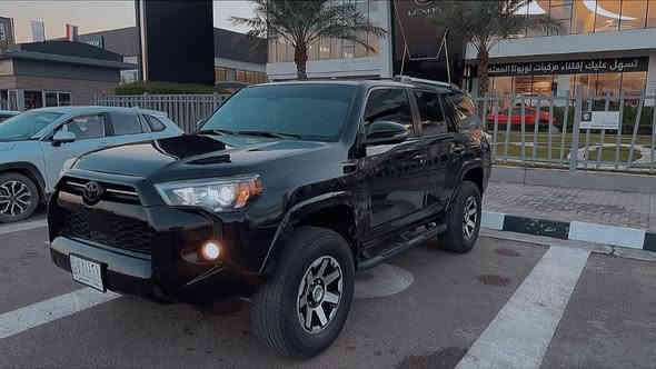 السلام عليكم 
شونكم شباب
فور رنر 2020  sr5  بريميم فول 
فور ويل 
جلد
فتحه
كشنات كهرباء وبصمه 
حادثها ربع جاملغ فقط 
والايرباكات كلها راجعه سستم وعل فحص 
ماشيه 72 الف 
السياره جديده جدا 
مكانها السياره السيديه
سعرها 29 الف وبيها مجال 
الاتصال ***********
