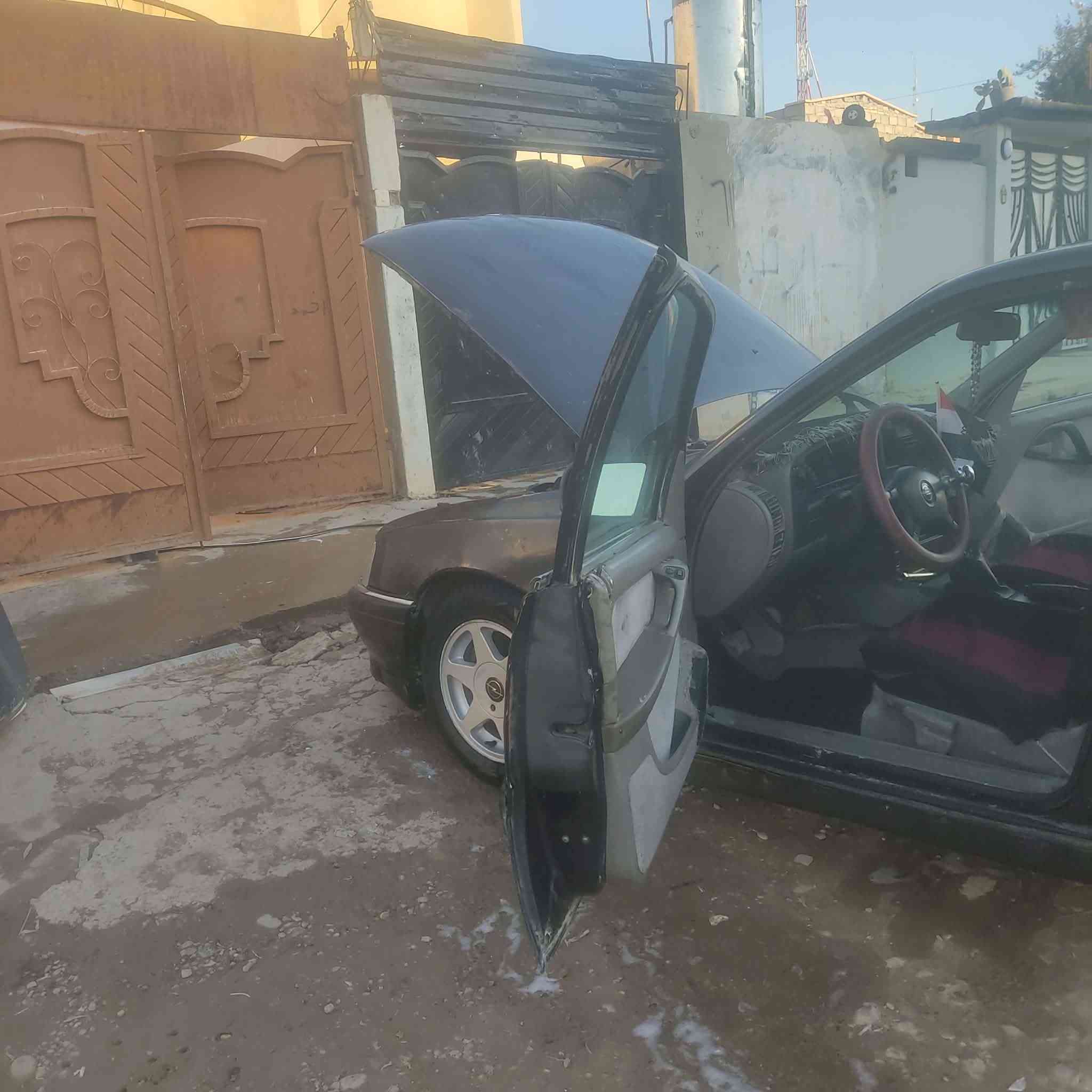 اوبل اوميكا ✈️ للبيع موديل 91رقم الماني نينوى وشرط التحويل حجم  26  غرمات صفر 0 السنوية لي 2027 طخم تواير المحرك 6 سلندر بس بي رخاوة سيارة مال بيت  
النظافه كدام العين السيارة ما مصبوق بس بي مكاين صبغ 
السعر 22 وبيها مجال مكاني موصل جانب الايمن 
الرقم *********** بي واتساب
