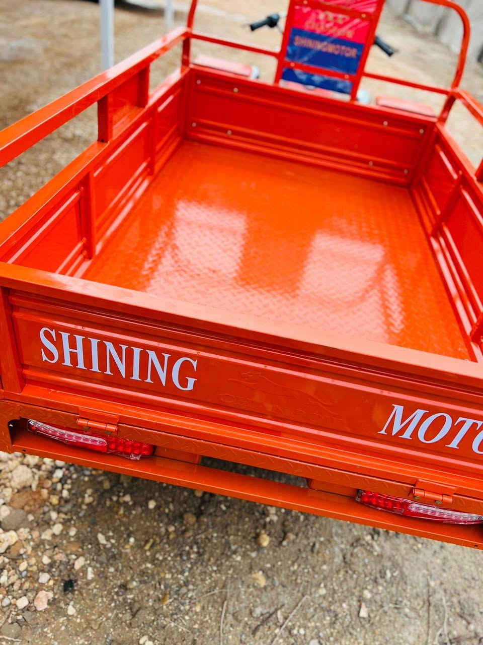 السلام عليكم ستوته للبيع موديل 25 كفاله عامه صارلهه 5ايام طالعه من الوكيل مكان بابل ناحية النيل للاستفسار اتصل***********
