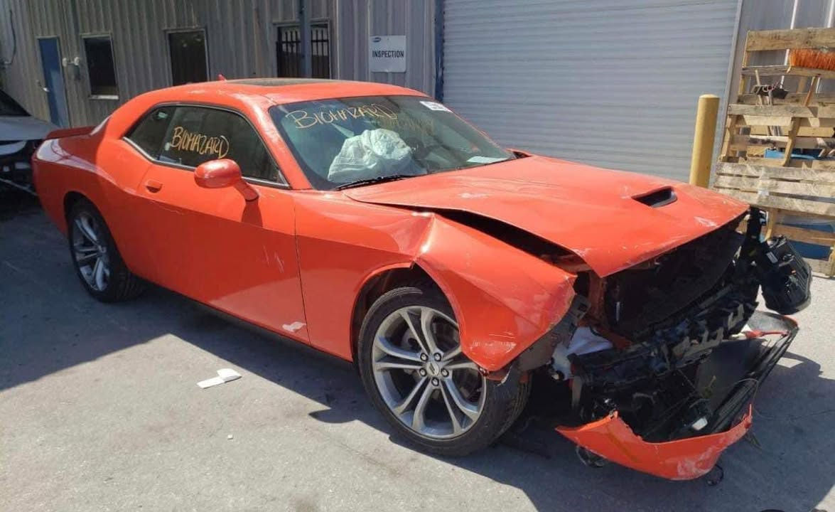 جالنجر GT+
موديل 2022
اعلى فئه بالجالنجر 
6 سلندر
فتحه سلايد
شاشه چبيره
كشنات كنتارا تدفئه تبريد 
خزن ميموري كشنات
فول مواصفات 
ماشيه 54
حادثها مثل ما موضح بالصوره مواصل لا لغد ولا شاصي حته البنيد نفسه ممبدل
والسياره كلش جديده ومداخله اي استعراض
السعر 23 وبي مجال
للاستفسار 
***********
