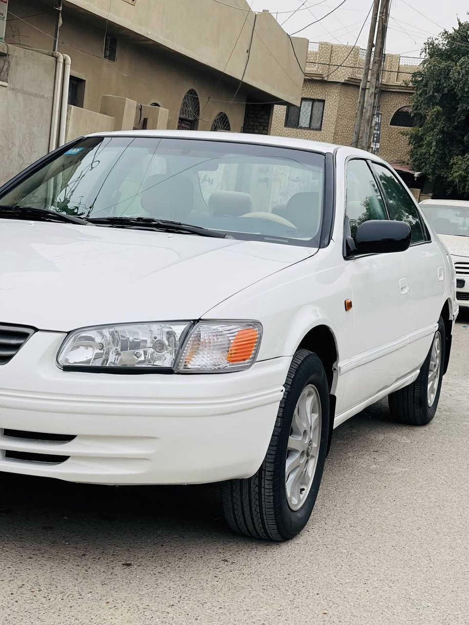 لام عليكم كامري ٢٠٠٢ رقم بغداد جديد بسمي سياره كامله مابيها نقص تخم تاير جديد صدر أمامي خلفي جديد مكينه جديده مال حاويه ٤سلندر  مدوشمه تبريد ثلج ❄
مصبوغه حزام فقط جماليه وعندي صور قبل الصبغ 
السعر ٨٨وبيها مجال العنوان بغداد 
***********
