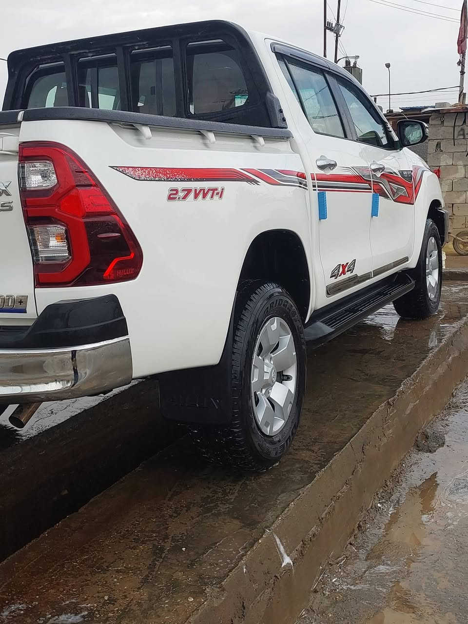 سلام عليكم بيكم تيوتارقم اربيل موديل 25فور ويل كشنات تبريد مري شفط حساس خلفي كامره خلفيه على وضع شركه ماشيه 12|الف مكفول كفاله ،رقم تلفون ***********
