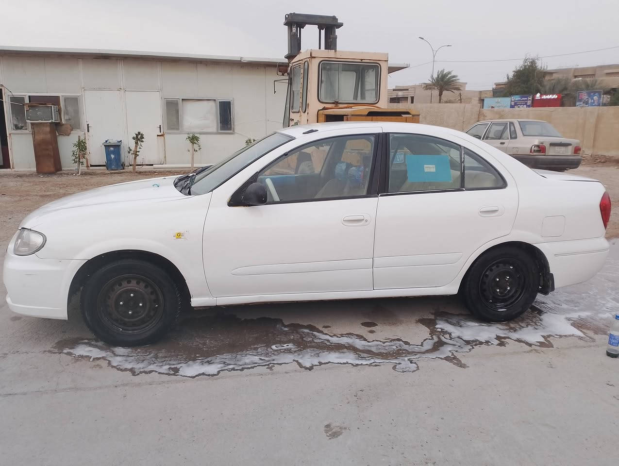 السلام عليكم نيسان سني 2004كير عادي حسب قرار المرور جانت صفره أو اتحولت خصوصي  رقم نجف بيعه ضربه بل جنطه ومعمره ***********
