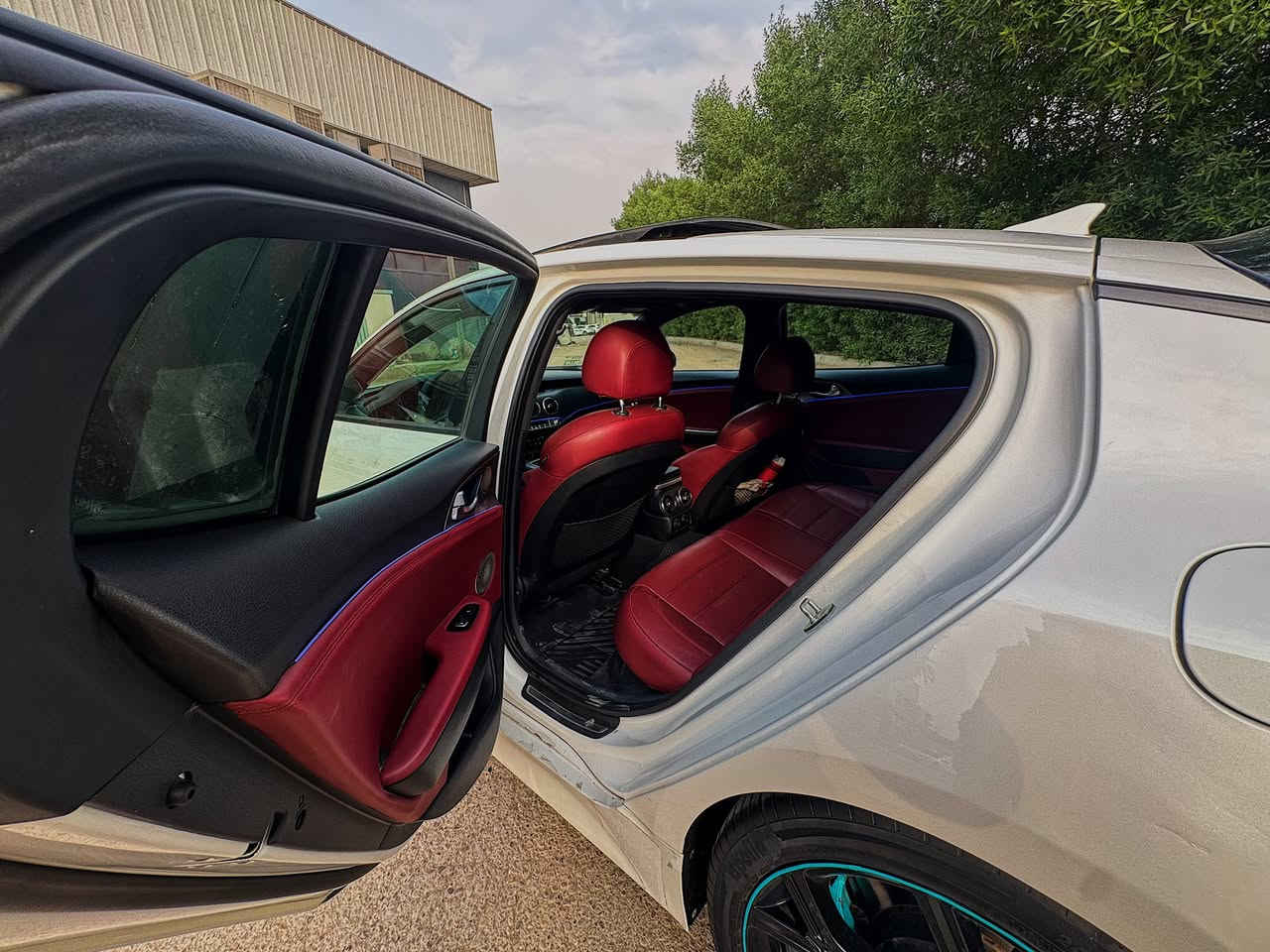 السلام عليكم 

للبيع او المراوس 

كيا ستينكر✈️
موديل 2019
سيارة فووول الاخير جيتي تو GT2
6سلندر توين توربو
داخل احمر 
كشنات جلد 
كشن خزن ميموري
كشنات كهرباء
كشنات ايرباك 
كشنات تدفئه 
كشنات تبريد 
داتا شو
5كامرات محيطية 360درجة
حساسات خلفيه امامية 
رادار امامي اوتو ستوب
رادار جانبي اتو ستوب 
نقط عمياء ومري قلاب 
جامات اوتو 
شفتات ستيرن 
بانوراما 
مري شفط 
لايت زنون متحرك 
سماعات هارمن كاردن عدد12 
اوتو هولد 
هند بريك بصمه 
مودات قيادة5وضعيات 
خروج عن المسار
صندوك كهرباء 
شاشة داخليه جبيره 
اضائه بدشبول 
تبريد قطعتين 
تشغيل عن بعد 
شاشة داخل كيلو متر تعرض الك كامرات جانبيه 
كشنات خلفيه تدفئة 
مراية داخليه كهربائيه وتعتيم 
داتاشو 
--------------------------
الاضافات
1- بلكات hks الاصليه من امريكا
2- داون بايب واكس بايب
3- بوابات تفتح وسد ع ريمونت (دبات)
4- تغليف فچوج هبات ضوئيه ضمان 2 
5-شوت kn
6- بوب كورن 
7- دبلات كهربائي اصلي جدد 
8-نوزلات جدد 
وكل الغراض البلاديه موجوده وحجر مالتها موجود والدبات 

صدر كامل جديد 
تخم تاير جديد 
لسياره مناقصها كلشي 
سياره رقم سليمانيه بأسمي تحويل ثاني يوم 
ماشيه 70

***********
