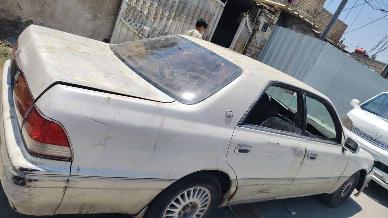 السلام عليكم سيارة راس الثور للبيع موديل 97 ما اندل راعيهة نقل جثه بيها كصه قمارة مكينه وكير مشروطات والكشر شوف العين السعر 20 والاستفسار على الرقم *********** المكان بغداد الغزاليه الهياكل
