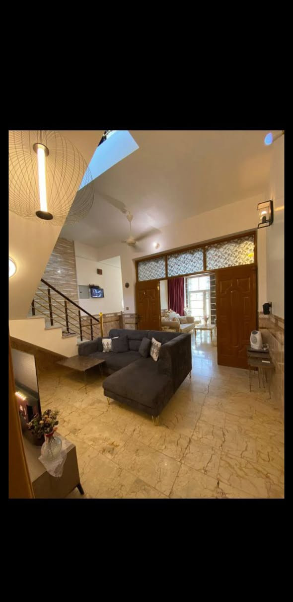 بسم الله الرحمن الرحيم 
تابع الصفحه ليصلك كل ماهو جديد
مكتب الابرار للعقار 

🌹 دار للبيع مساحه 100 متر 
🌹 حي الجامعه  منطقه ال 28
🌹 طابق ونص نظيف جدا 
🌹 شارع 10 
🌹 بناء درجه اولى صب كونكريت 
🌹 وارضيه مرمر  ومكان مميز 
🌹 غرفتين نوم 

💎 طابق الاول 
غرفه و صاله واستقبال ومطبخ وصحيات

💎 طابق الثاني 
غرفه وصاله وصحيات 

للاستفسار الاتصال عله 
***********

🌷 عنوان المكتب
🌷 حي السلام نهايه شارع ابو الدجاج النجف, العراق
