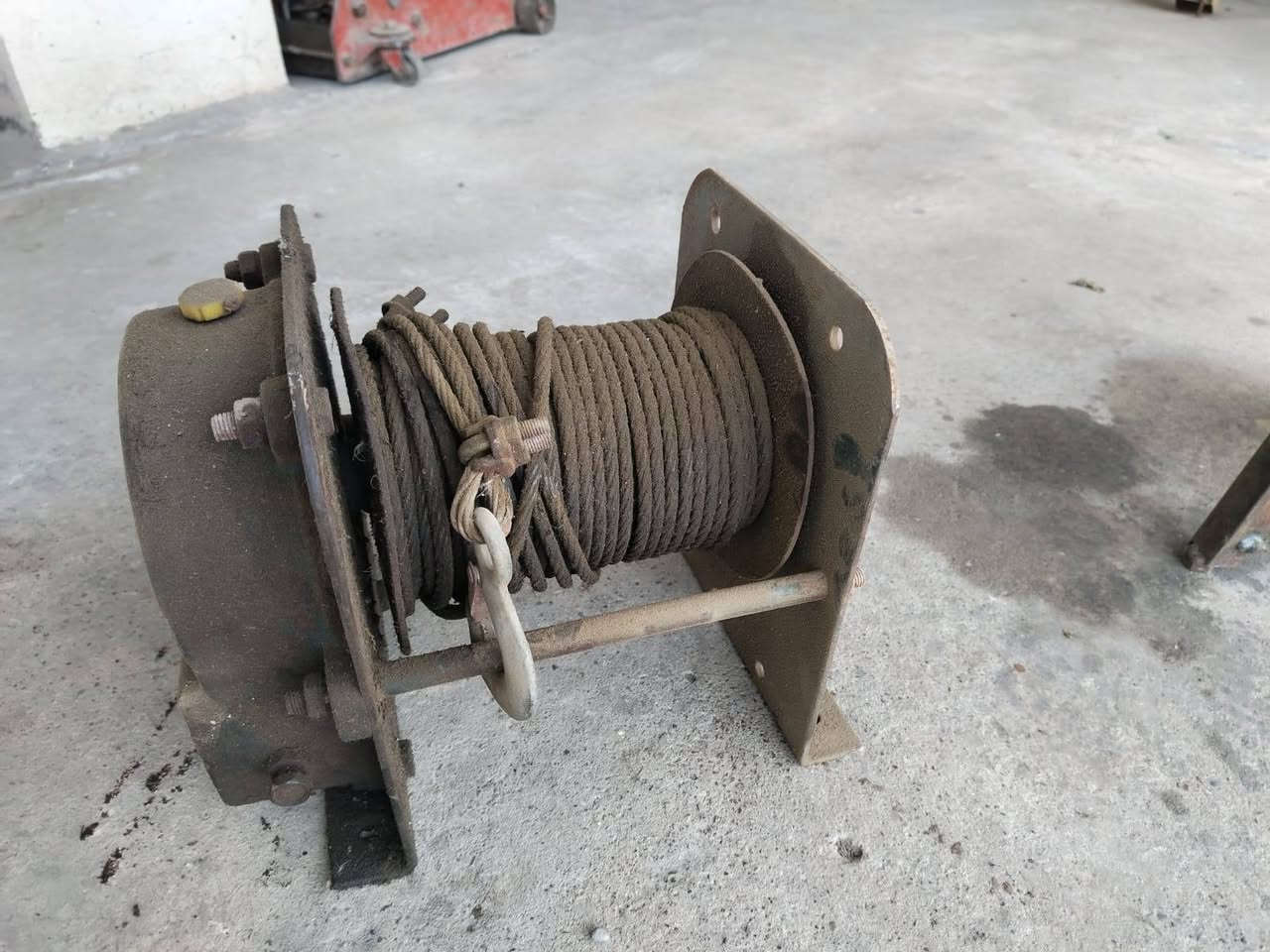 السلام عليكم بكره سحب سيارات كير بوكس وخصوصن لهل الكرينات ***********
