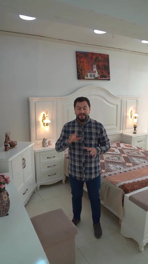 ⁨	⁨	موديل سومر | هيبة التفاصيل وفخامة الاختيار غرفة نوم صُنعت لمن يبحث عن الثقل، المتانة، والتميز الحقيقي نجارة عراقية أصلية تُنفّذ بأعلى المواصفات وبدقة لا تُقارن. 💎 ضمن الدرجة الفاخرة 🪵 ضمن فئة الموديلات الثقيلة ‏🇮🇶 نجارة عراقية 100% مواصفات استثنائية: 	•	غرفة 6 أبواب طابقين مع ملحق متكامل 	•	واجهة سنديان طبيعي 5 ملم 	•	داخل صاج طبيعي 5 ملم 	•	قاعدة بلوك صاج لتحمّل عالي 	•	ظهر چرچوبة داخلية مع شد براغي لثبات طويل الأمد 	•	 دنك الغرفة خشب زان سماكة 7.5 سم لكل الغرفة 	•	لف الأبواب والمجرات زان 4.5 سم 	•	سرير فخم: لوحين خشب چام + بلوك أرضية (8 أرجل) 	•	لوكنز كعب الغزال 🦌 تمنح الغرفة رفعة وهيبة 	•	طابورية إضافية الأبعاد المدروسة بعناية: 	•	ارتفاع الكنتور 2.70 م 	•	عرض الكنتور 3.60 م 	•	زاوية الملابس 1.20 م 	•	العمق 60 سم 	•	ضلع كامل (كنتور + زاوية) 4.80 م 	•	الجربيه 3.00 م 	•	المنام 1.80 × 2.00 م 💰 السعر: 4,750,000 دينار 🚚 الشد والتوصيل مجاناً إلى جميع محافظات العراق معرض ومعمل الخزرجي للأثاث  📍– الحلة منتصف شارع أبو القاسم | من جهه سوق الحلة الكبير | مجاور د. مكي الإبراهيمي 📞 *********** – *********** الخزرجي للأثاث… فخامة تُرى وتُلمس وتدوم 👑 #معرض_ومعمل_الخزرجي_للأثاث  #اكسبلورexplore #بغداد #الشعب_الصيني_ماله_حل😂😂🏃🏻‍♀️ #creatorsearchinsights 
