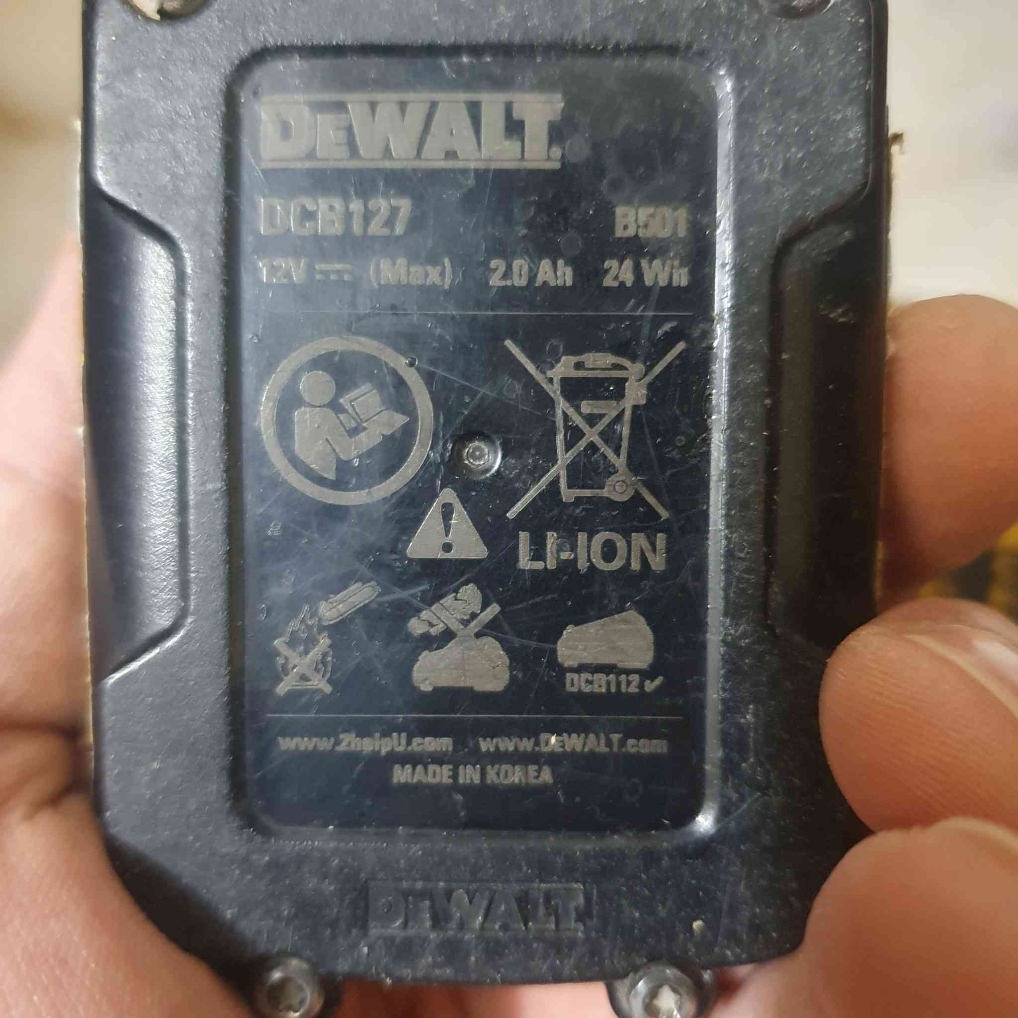 شاحن وبطاريه ديوالت الاصلي الأمريكي


**إذا كنت صاحب هذا الإعلان وتريد حذفه لأي سبب، رجاءا أرسل رسالة إلى الدعم الفني**