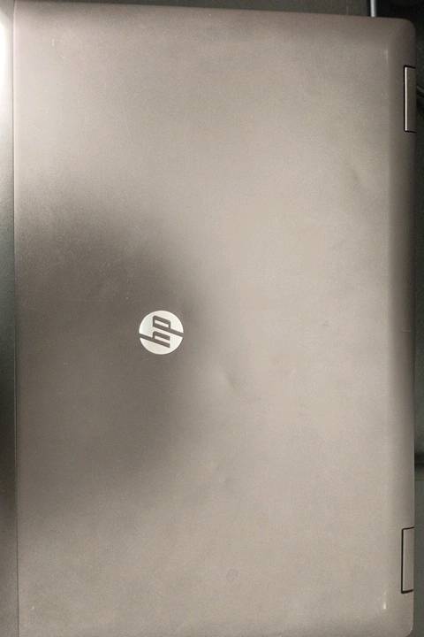 السلام عليكم 
لابتوبhp pro book 6570b
بمعالجintel core i5 gen3 
رام 8
هارد 500جيجا HDD
بطاريه بسعه 90W
كامله من ناحيه البرامج منصب عليها برنامج الفوتوشوب وكافه برامج office 
شاشه بحجم 15.6انج وبتردد 60هيرتز
نظام windows 10 pro 
جنطه هديه مع ماوس بدون واير
وباقي التفاصيل خاص واتساب***********