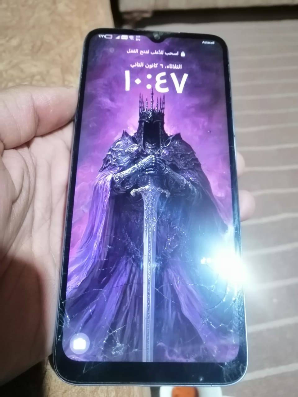 سلام عليكم  
جهاز هونر اكس 6 للبيع كلشي مابيه 
بس بيه كسر كدام عينك بس لشاشه مابيه شي تشتغل 
مكان بصره شط العرب الكباسي 
سعر 150 وبيه مجال قليل
رقم الهاتف ***********
