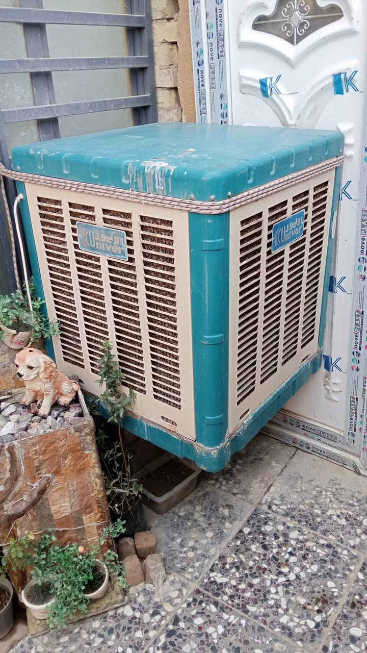 مبردة الأصلية للبيع اخت الجديدة حجم كبير الحلفات كارتون السعر ١٢٥الف للاتصال او  على الواتساب ***********
