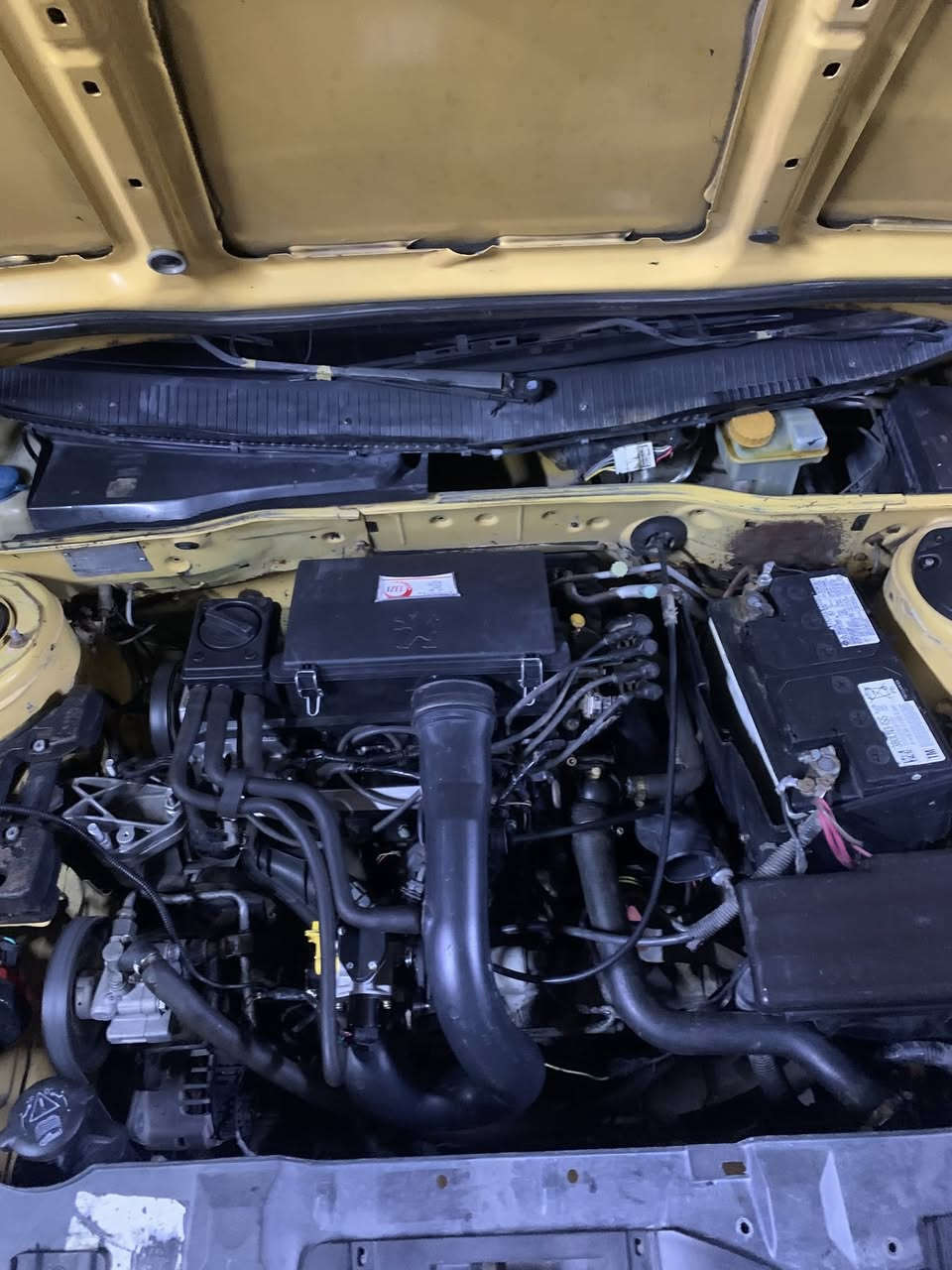 السلام عليكم 
سياره سمند ٢٠١١رقم انكليزي بسمي 
السياره نضيفه وحلوه وجاهزه 
كهربائيه تخم تاير جديد حداديه نضيفه  تدفئة وتبريد كله شغال  وترايك وين متريد         السعر٣1 وبيه مجال 
العنوان بغداد حي اور سبع اقصور  
***********
