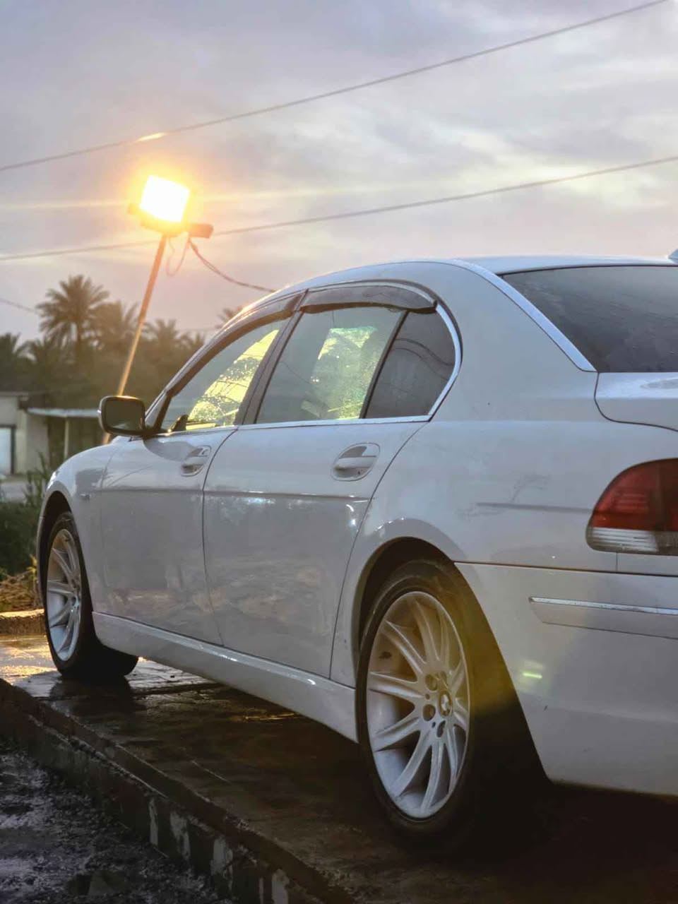 سلام عليكم 
BMW
باخره موديل 2008
حجم 730i
فول موصفات 1/1
6سلندر
بوب شفط
5 برد كهراء
كشنات كهرباء
فتحت سقف 
وبيه موصفات ما تخلص بغداد, العراق


**إذا كنت صاحب هذا الإعلان وتريد حذفه لأي سبب، رجاءا أرسل رسالة إلى الدعم الفني**