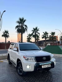 لاندكروزر • ٢٠١٤ • بدون سبوخ