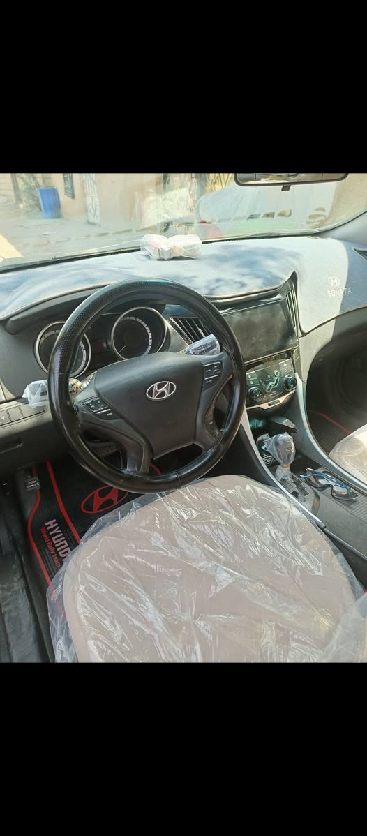 سونات2011  بيها ظربه الجاملغ الوره تبديل باب وبدايت صوت بل محرك صوت بكن محرك 2000 دوش وارد كوري تبريد تتفئه شغال حداديه رقم اربيل انكليزي سنويه ل 29 ام قصر ابيع على عطلها *********** السعر 85 بيها مجال قليل
