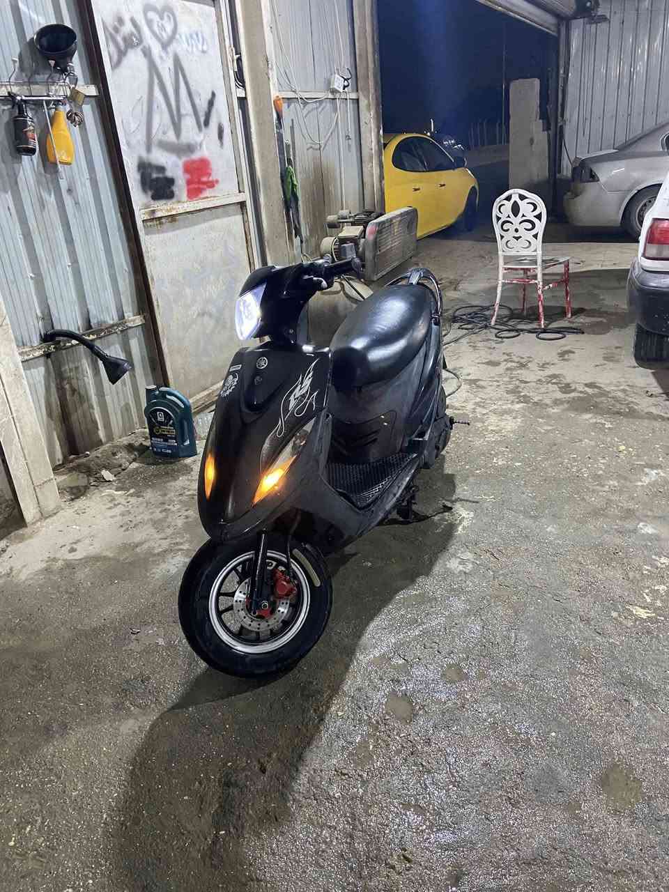 ماكس عدله 
نكره سلف 
كله بلاد 
كلها مختمه 
شرط لفحص لا مفتوحه ولا ملعوب بيها 
دراجه ماصارله هواي من ماخذها كهربائيات دبلات كله بلاد ومختم 
رقم *********** تصال
