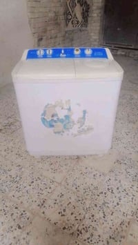 غساله للبيع نضيفه كلش ضمان سبوع السعر ٦٥ حجم ١٨ كيلو الاتصال ٠٧٧٨٢٢٣٨١...