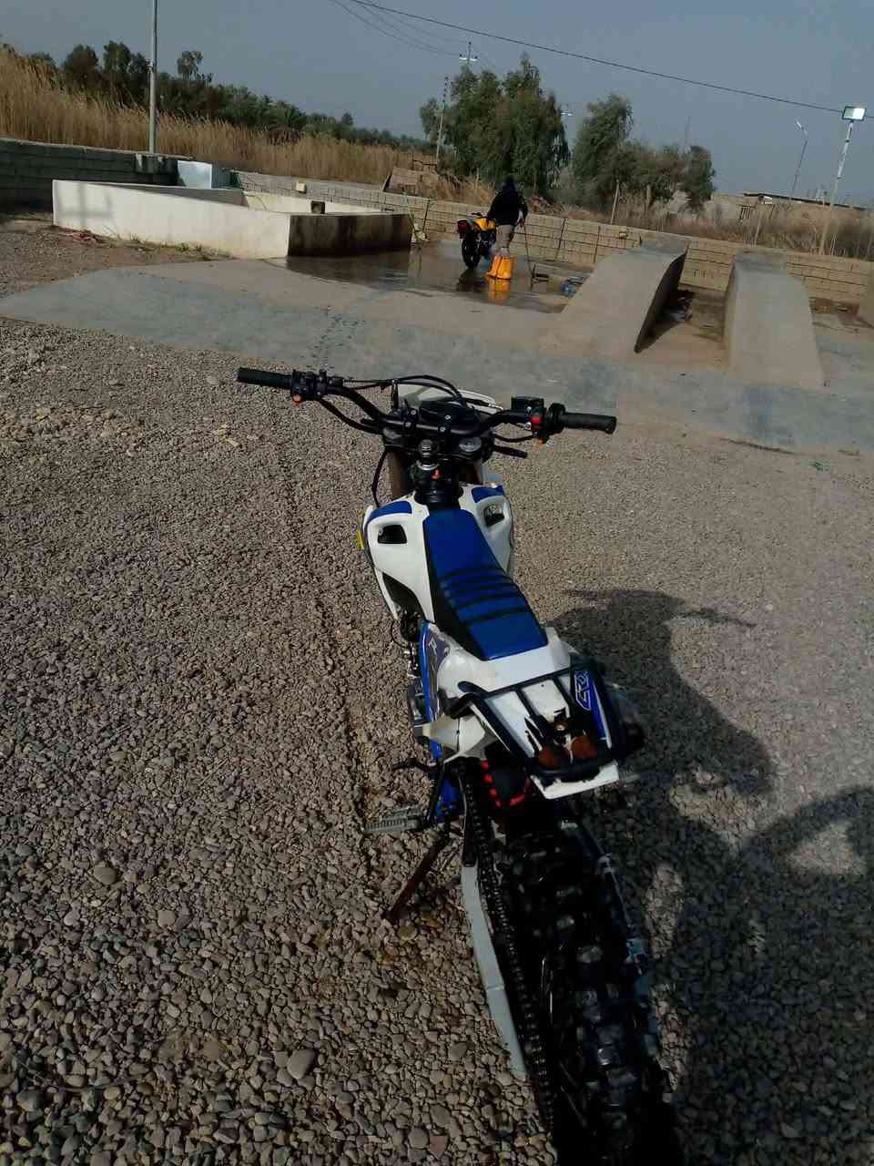 السلام عليكم (مكلف بل نشر)‏‪
قفاز محرك 300cc دراجه جديد ما مفتوح برغي بيها دراجه تجي وشوف النضافه 
مكان ديالى الخالص فلكه مصطفى جواد ‏‪0787 240 9078‬‏
