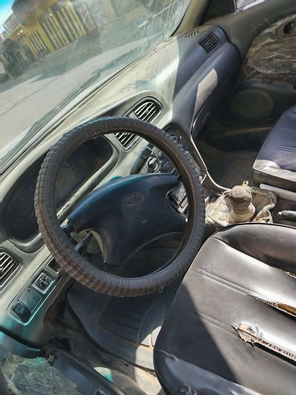 السلام عليكم
مكلف بالنشر كيه كريدوس موديل٢٠٠٠ صدر نضيف كير جديد كهربايات كلها شغاله محرك فار يطق *********** واتساب
