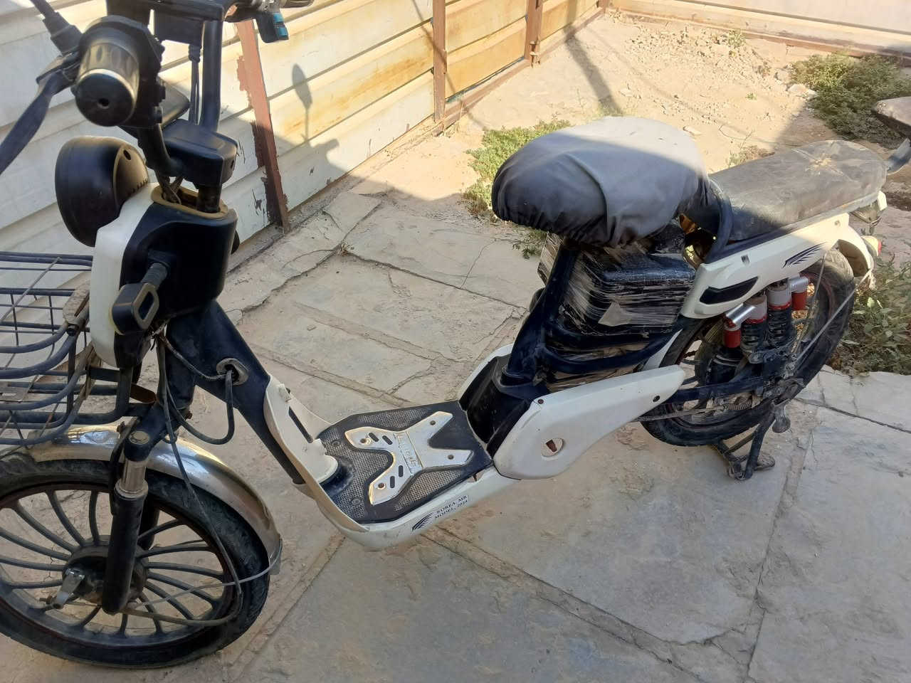 دراجه شحن حجم الكبير للبيع مستخدمه قليل موديل 2024 ومبدل الهه بطاريات جدد مع الشاحنه قبل فتره السعر 175  للشراي فقط رجاءا


**إذا كنت صاحب هذا الإعلان وتريد حذفه لأي سبب، رجاءا أرسل رسالة إلى الدعم الفني**